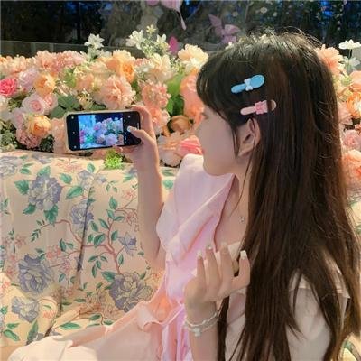 草裙春色